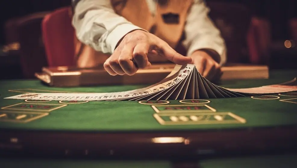 Vad är en dealer i poker?