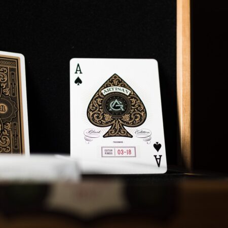 Spela poker online och använd Swish